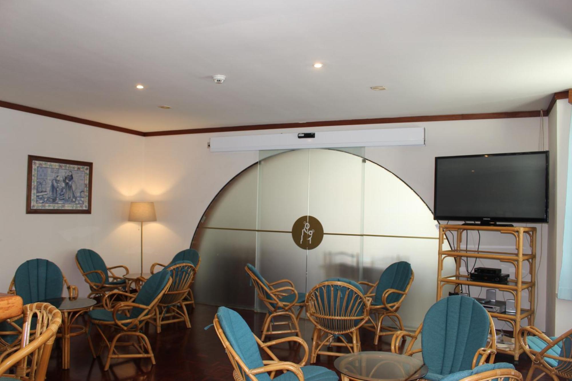 Hotel Santo Antonio Da Baia サン・マルティーニョ・ド・ポルト エクステリア 写真